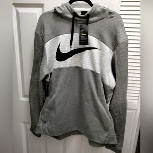 Men's Nwts Nike therma hoodie